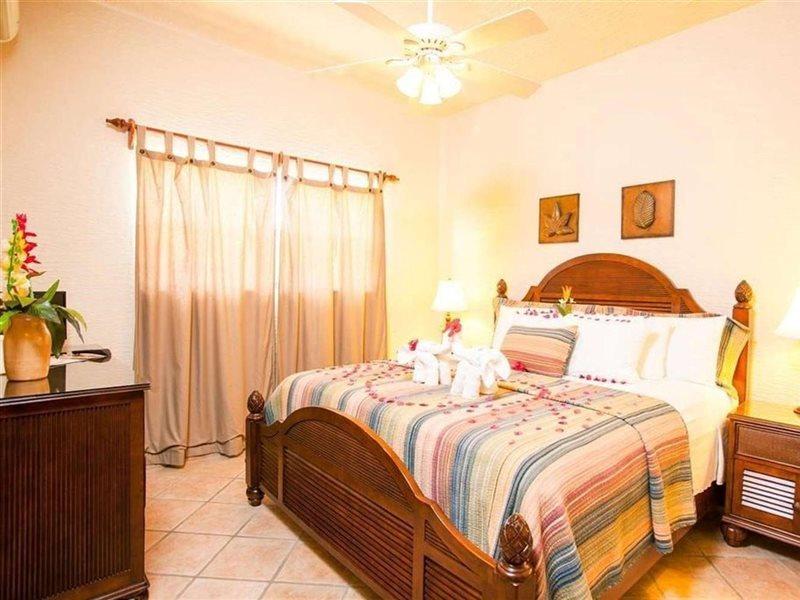 Clarion Suites Roatan At Pineapple Villas French Harbour Kültér fotó