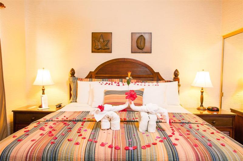 Clarion Suites Roatan At Pineapple Villas French Harbour Kültér fotó